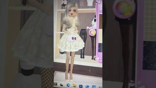 How to get fishnet tights in DTI!!￼#Roblox #DTI      Hope this helped!! 💖