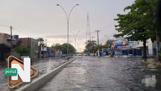 Chuva no Recife provoca duas mortes, alagações e deslizamento de terra