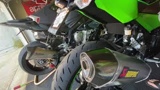 2020 Ninja 400 Akrapovic Titanium comparison Baffle vs No Baffle