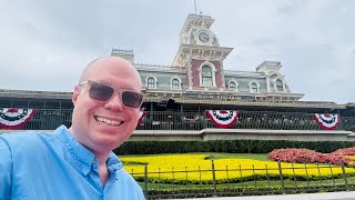 Magical Kingdom Vlog: Dinner, Rides, & Merch