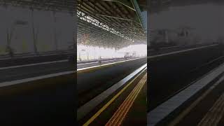 Suasana siang hari di Stasiun Kroya