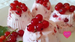 Panna cotta ai ribes: facile, estiva, veloce