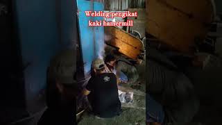 WELDING(LAS) KAKI HAMERMILL RETAK KARENA GETARAN