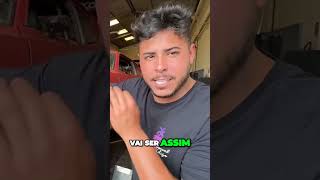 Desmontando um motor V8 em tempo recorde para uma grande  reforma