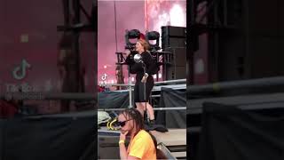 Sign language interpreter interprets “WAP” by megan the stallion