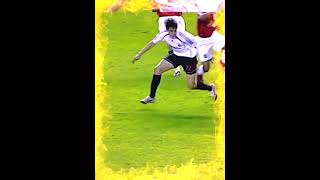 Ricardo Kaka Destroyed great players. See what he did to #manutd  #video #viralvideo #shorts #short