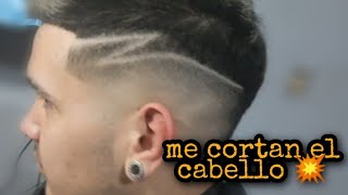 ME CORTAN EL CABELLO UN BARBERO(MI CORTE DE PELO). TRANFORMACION ANTES Y DESPUÉS 💥