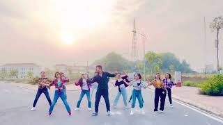 ZUMBA| Jhoome Jo Pathaan Song | Shah Rukh Khan, Deepika | Jaani Dance & Fit