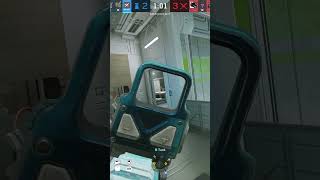 LESION CLUTCH #r6 #fyp #gaming #streaming #fun #siegeclips