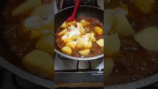 Easy and Delicious Pakistani Authentic Aloo Gosht Ka Salan Complete Recipe