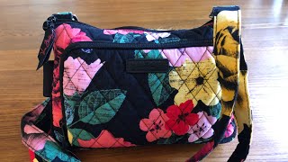 Review and Packing of my Little Hipster by Vera Bradley