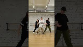 Выучим танец на нашей тренировке! #dance #танцы #танец #dancetutorial #dancestudio #фитнес