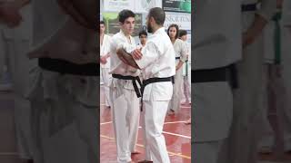 Esercizio di sensibilità, prese e proiezioni | karate Makotokai #artimarziali #karate