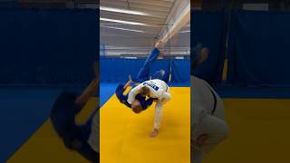 WATCH THIS AMAZING OSOTO GAESHI COUNTERATTACK 🔥👊🏻#judo #judotraining #judoka #sambo #shorts