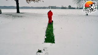 Rasenfläche vom SCHNEE befreien? Das kann durchaus sehr sinnvoll sein!