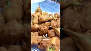 Pakora khane ka maza Kis main aahta hai apko? #shorts #pakora #shortsfeed