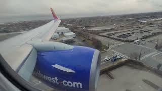 Southwest 737-800 landing at Midway