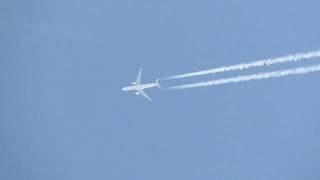 Amazing plane!!!!!  Plane Flying in The Sky Canon Powershot SX410 IS