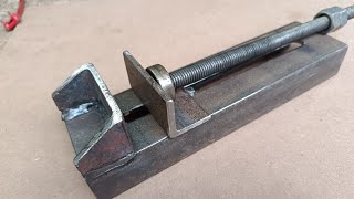 DIY Metal Bench Vise / Making  A Heavy Duty Metal Bench Vise / How To Make A Bench Vise #beginners