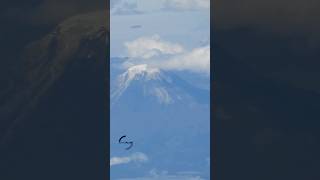 Nevado del Tolima en vuelo llegando desde Quito a Bogotá. #shorts #aviation #aviación #nevado