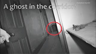 A ghost in the corridor! Clear video showing an entity walking the stairs.