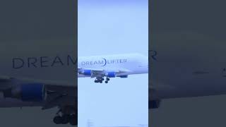 BOEING 747 DREAMLIFTER / Approach