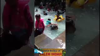 Kolam renang taman palem indah