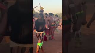 Festa pique aldeia Mehinako uiyaipiuku alto Xingu