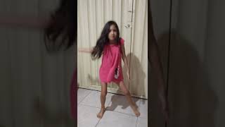 menina dançando!!