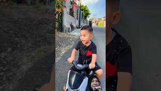 abil jatuh nangis || mama abil #funny #anak #baby #automobile #dramalucu #comedygenre #shorts