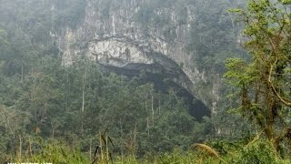 A Real Underground Kingdom(The Largest Cave In The World)