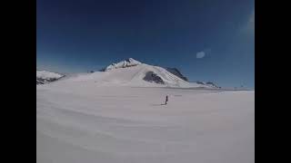 This is my ride down the slope #Hintertux#zillertal #tyrol #mountains #skiing #fun #snow #FYNloona