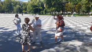 На руке три линии танцы Dancing Харьков 22.06.2024